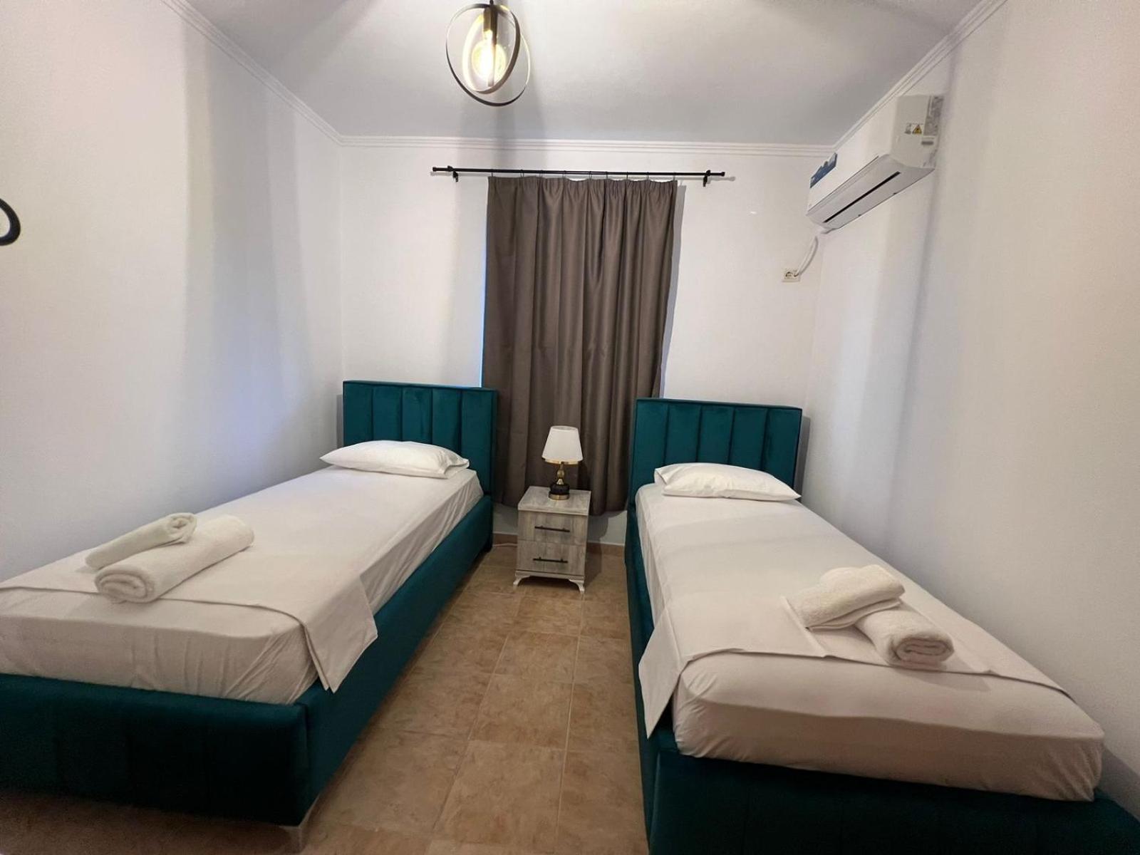 Sajmir Suites Përmet エクステリア 写真