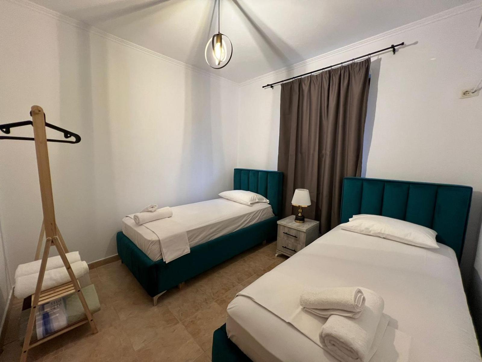 Sajmir Suites Përmet エクステリア 写真