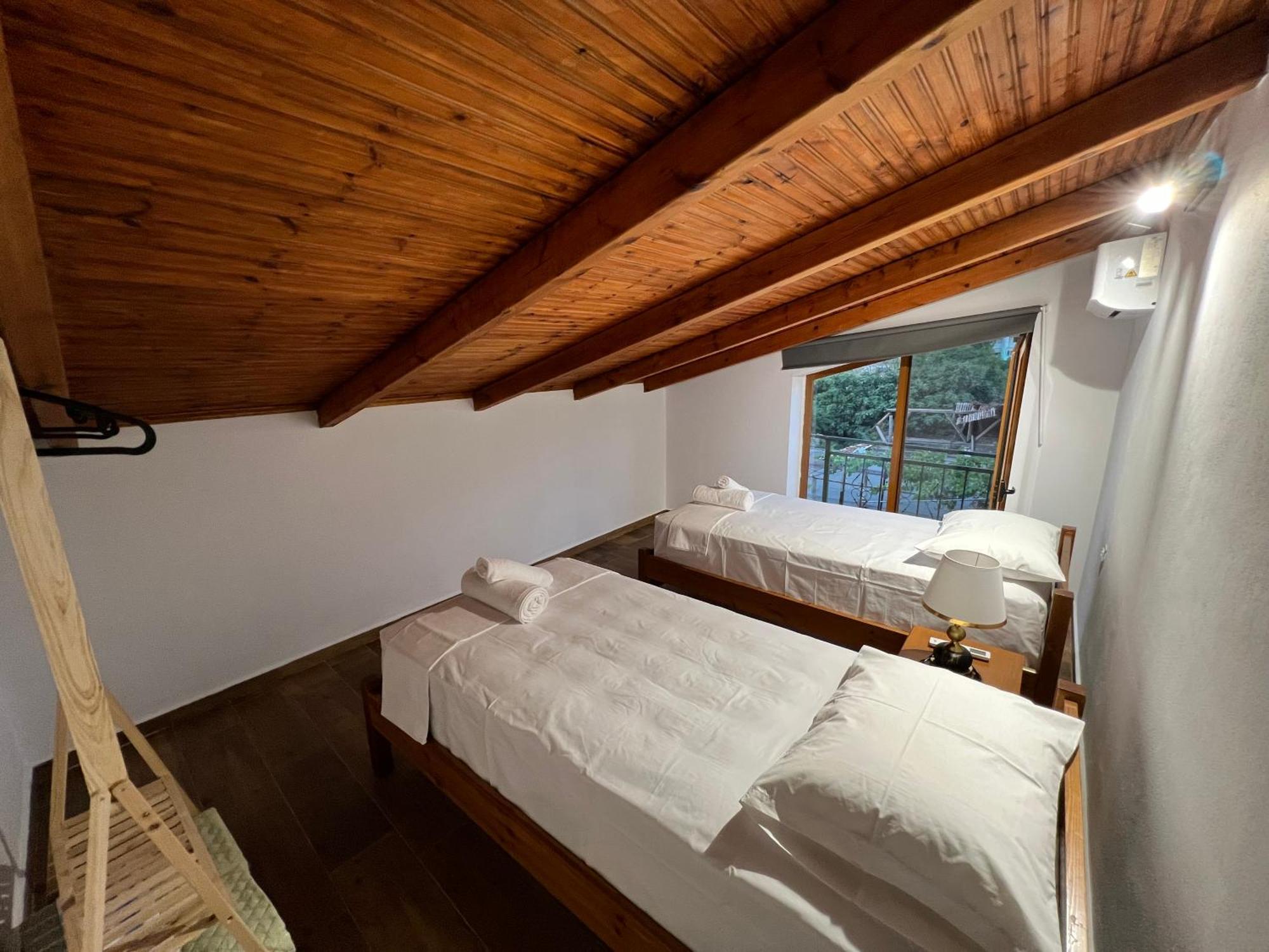 Sajmir Suites Përmet エクステリア 写真